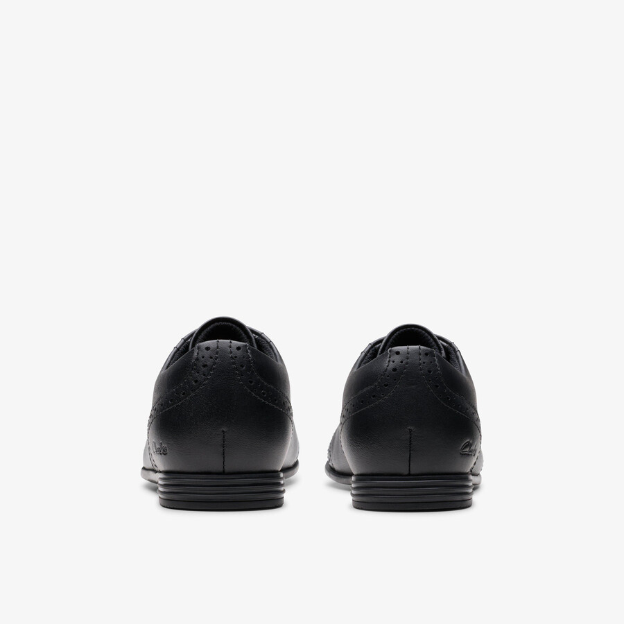 finja brogue older - zwart leer
