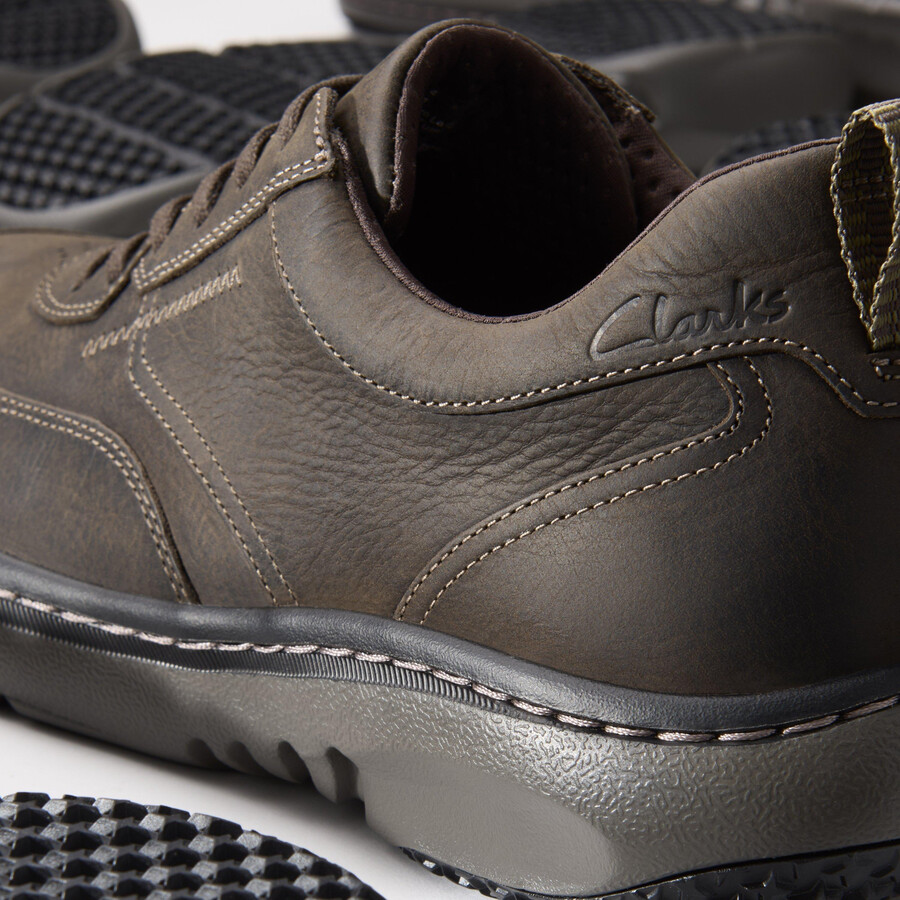 clarks pro lace - donkerbruin getrommeld