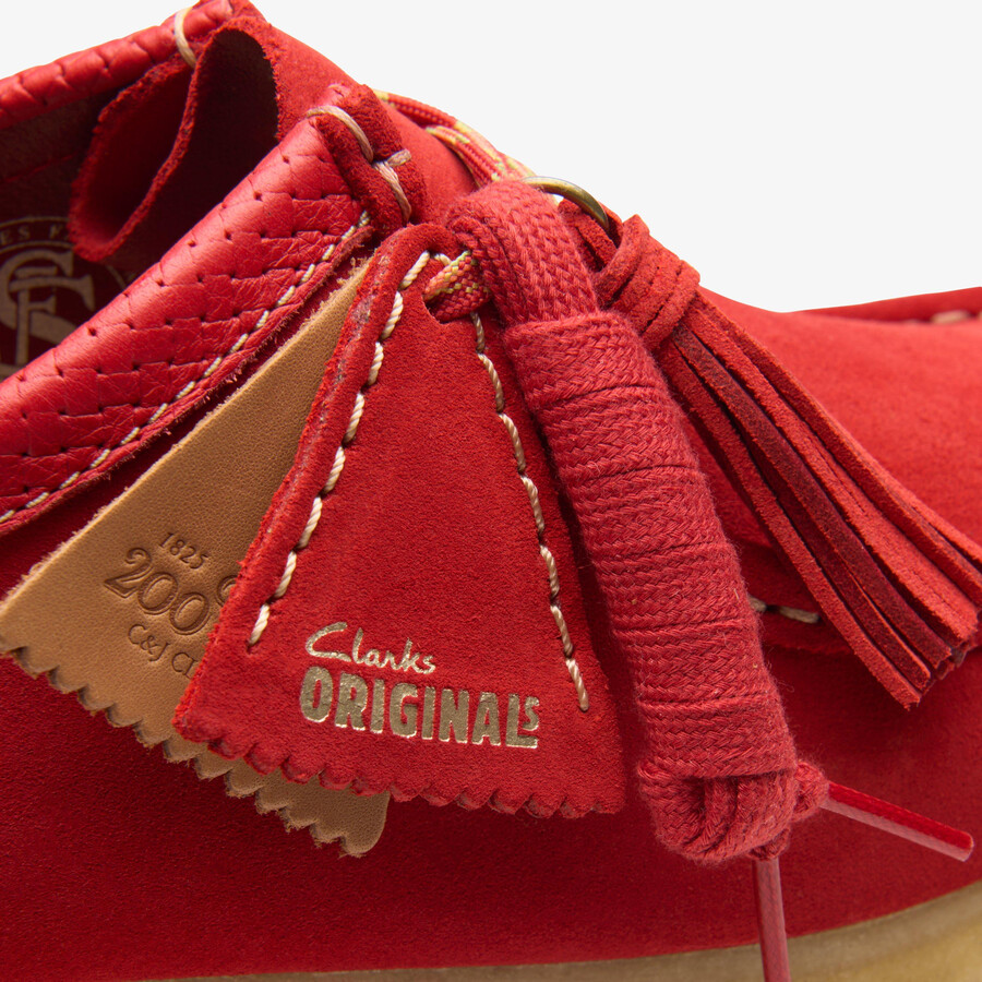 wallabee - rood suède