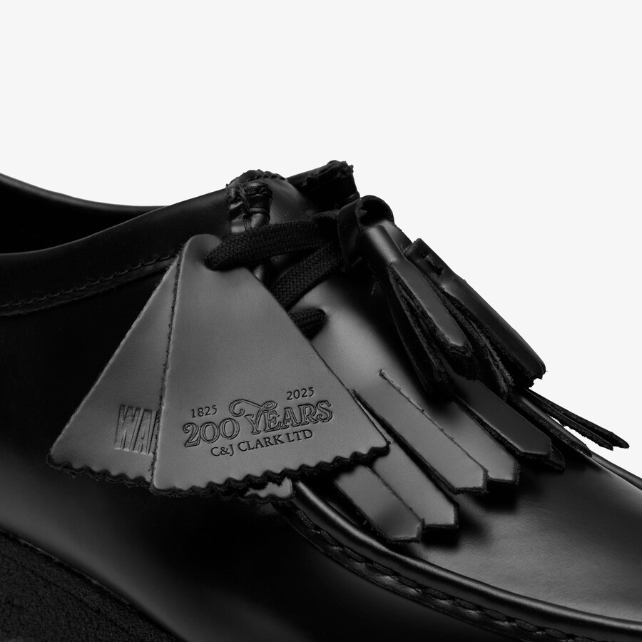 wallabee - zwart hoogglanzend leer