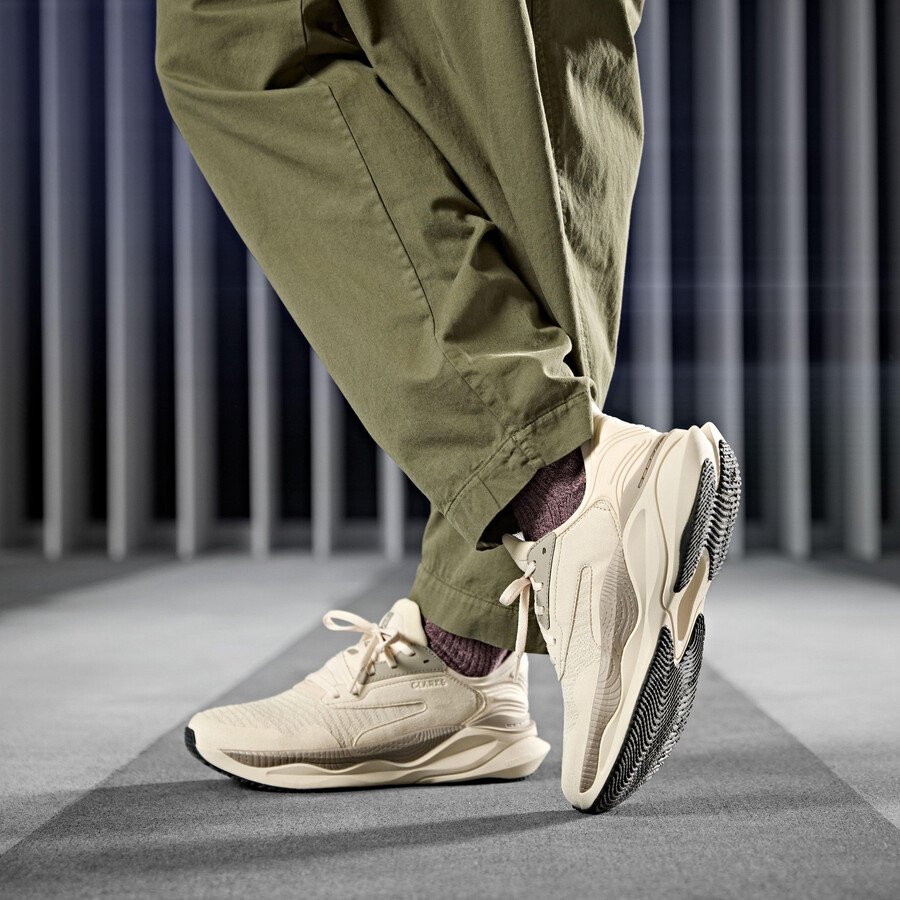 clarks pace - off white combination