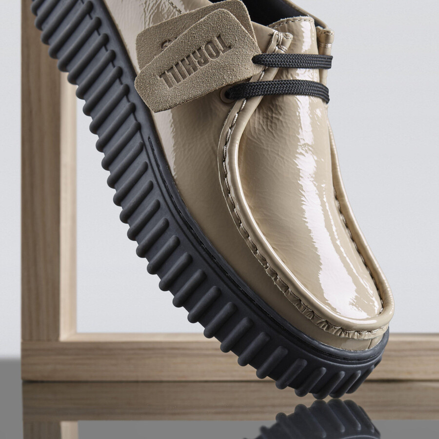 torhill bee - beige patent